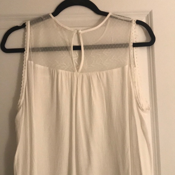 White lace shirt - Picture 6 of 6